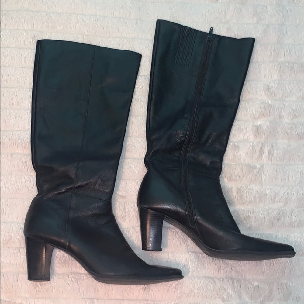 Below knee heel boots